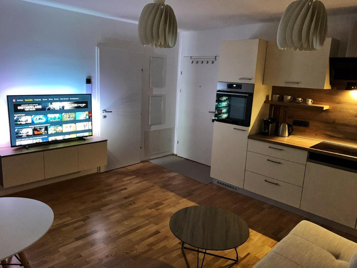 Luma Apartment Near Schoenbrunn With Parking Vienna Exterior photo